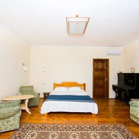 גגרה Guest House Lavr מראה חיצוני תמונה