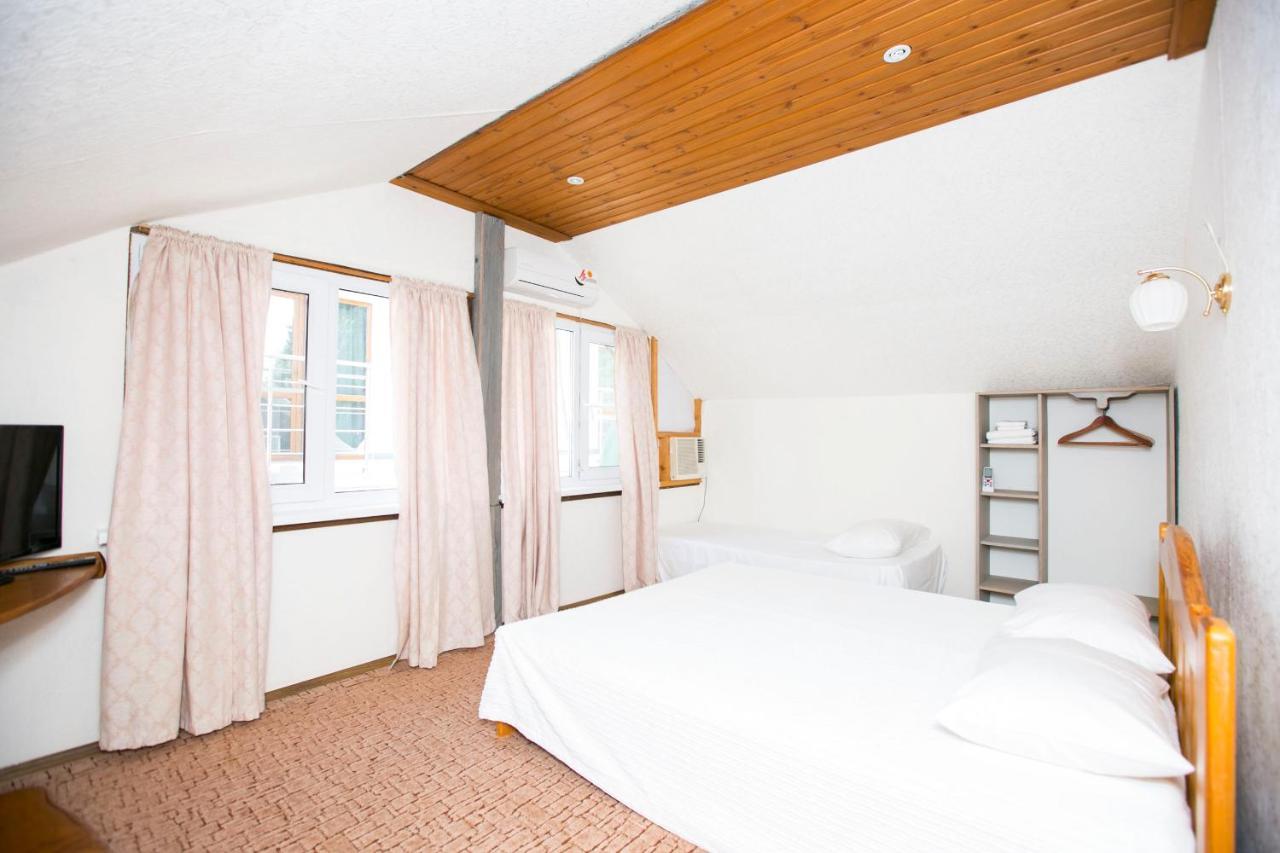 גגרה Guest House Lavr מראה חיצוני תמונה